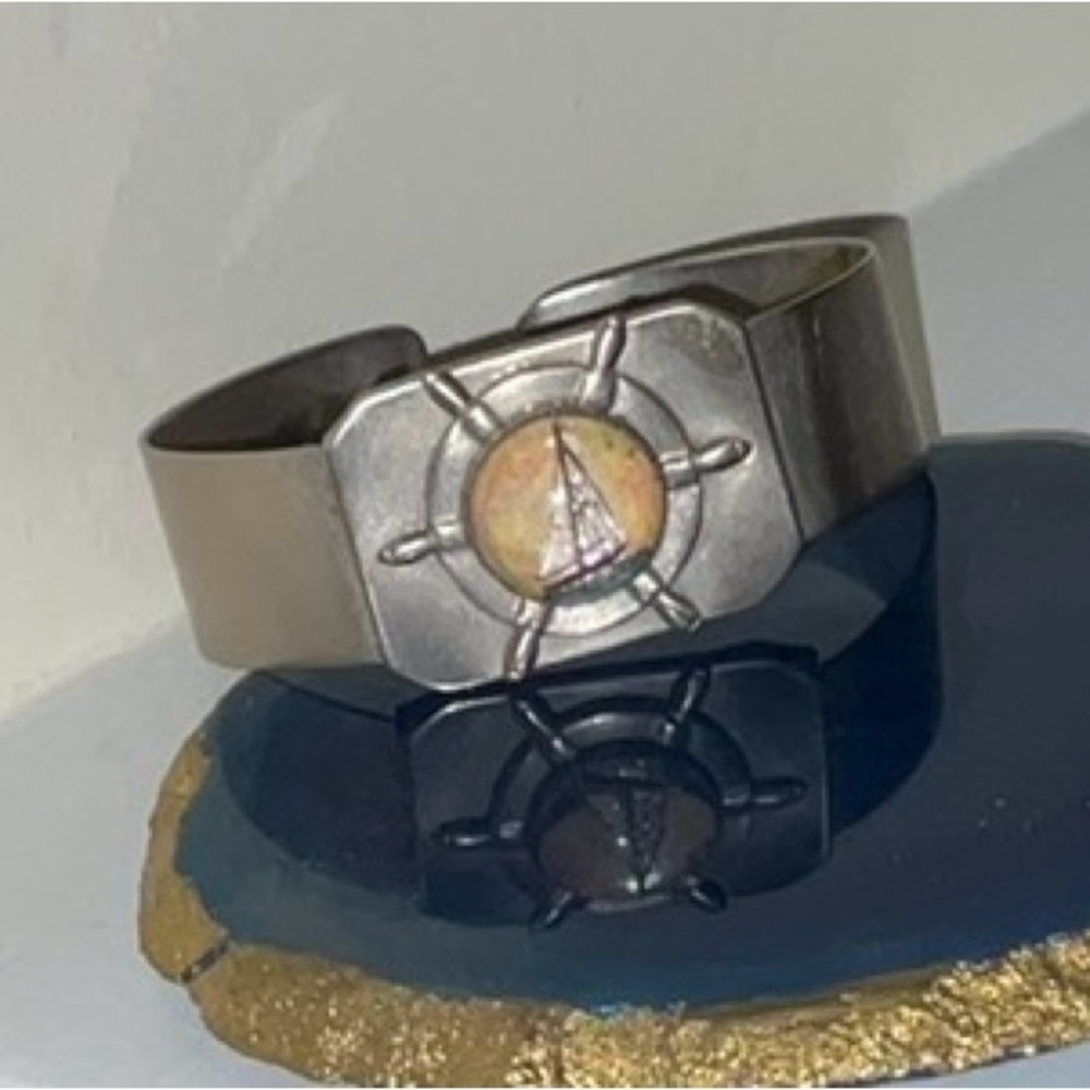 Crystal Look Bubble Covering Sailboat Silver Toned Bracelet Ships Wheel